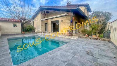 Demeure - 137 m² - 5 pièces