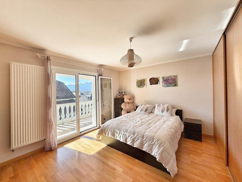 Maison - 206 m² - 6 pièces