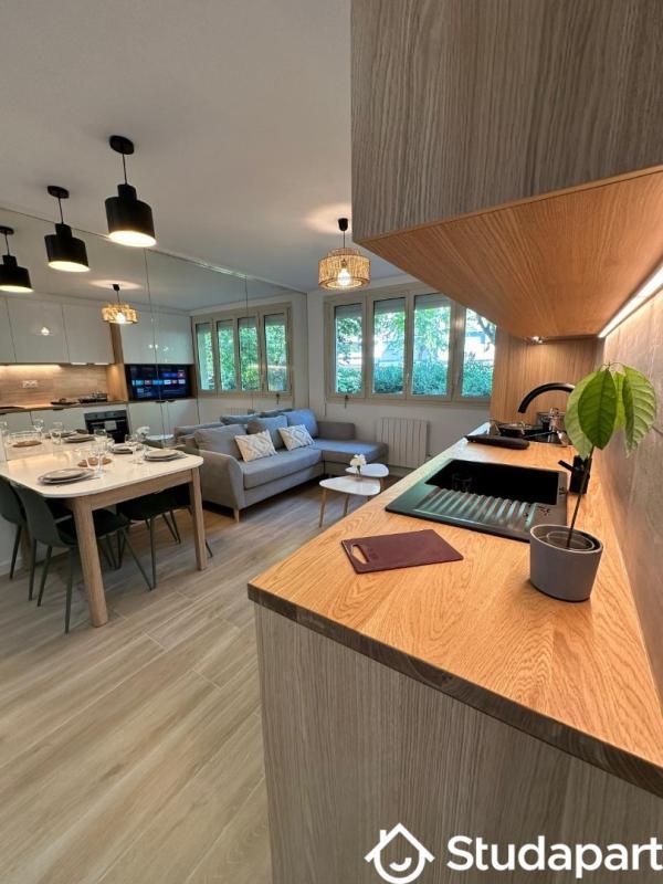 Chambre - 11 m² - 1 pièce