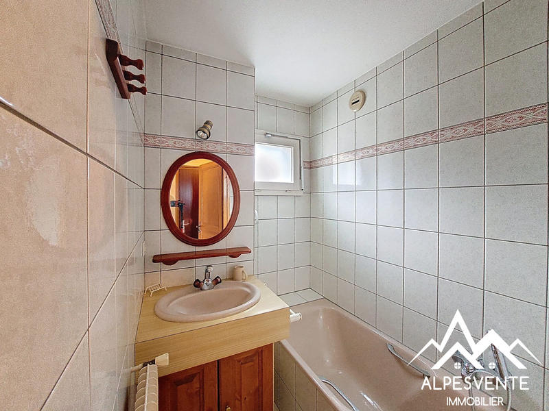 Maison - 225 m² - 10 pièces