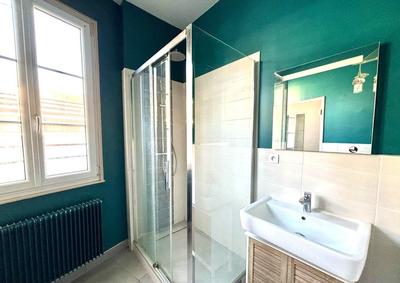 Maison traditionnelle - 95 m² - 5 pièces