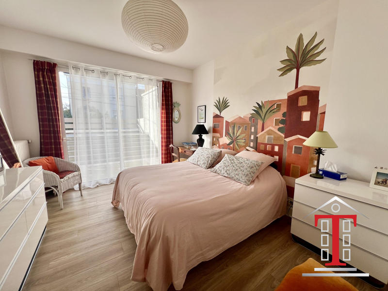 Maison - 180 m² - 7 pièces