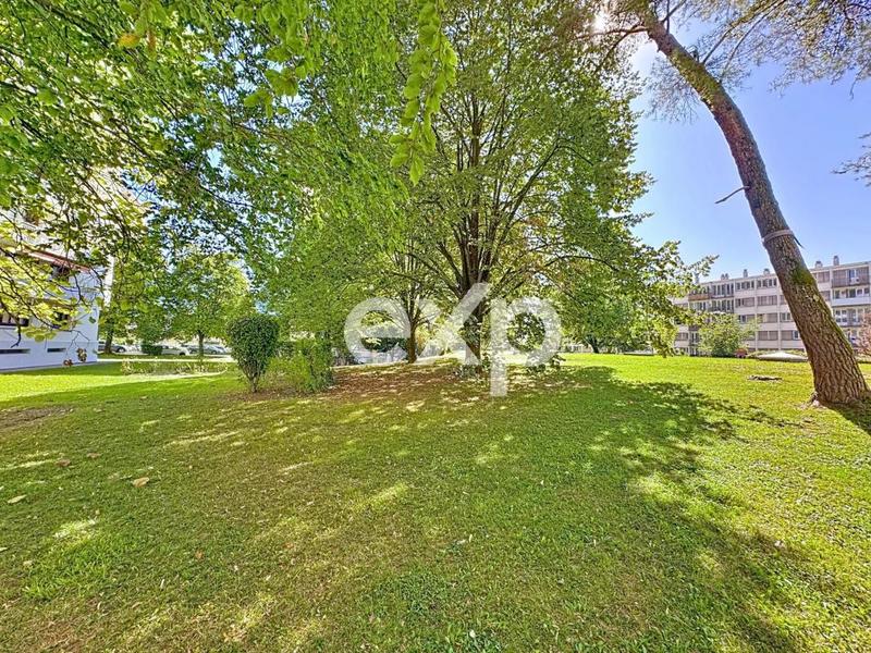 Appartement - 101 m² - 5 pièces