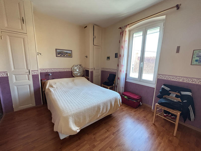 Maison - 199 m² - 9 pièces