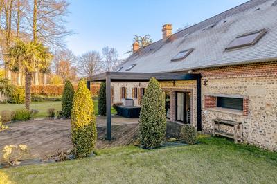 Maison - 281 m² - 12 pièces