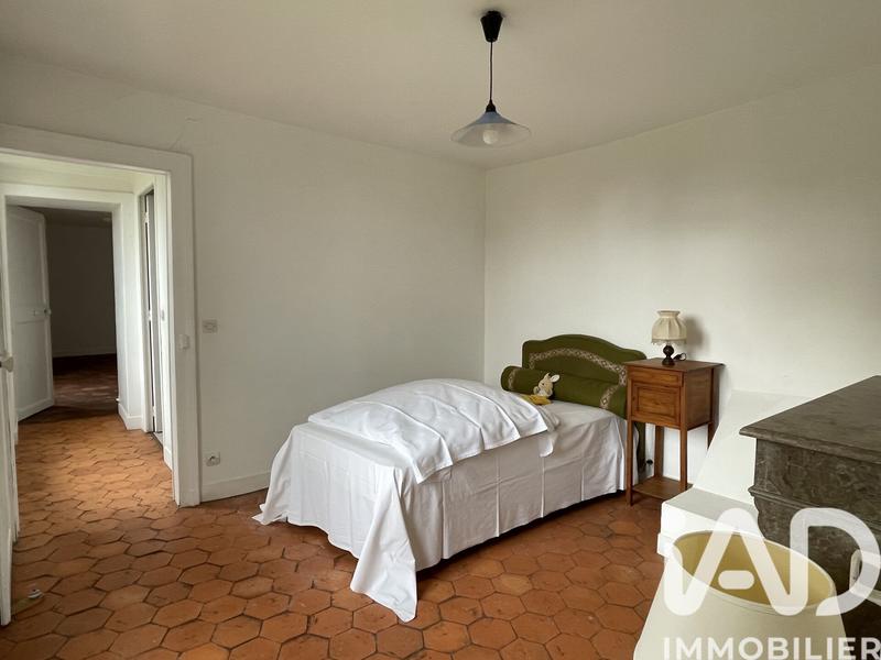 Maison - 210 m² - 7 pièces