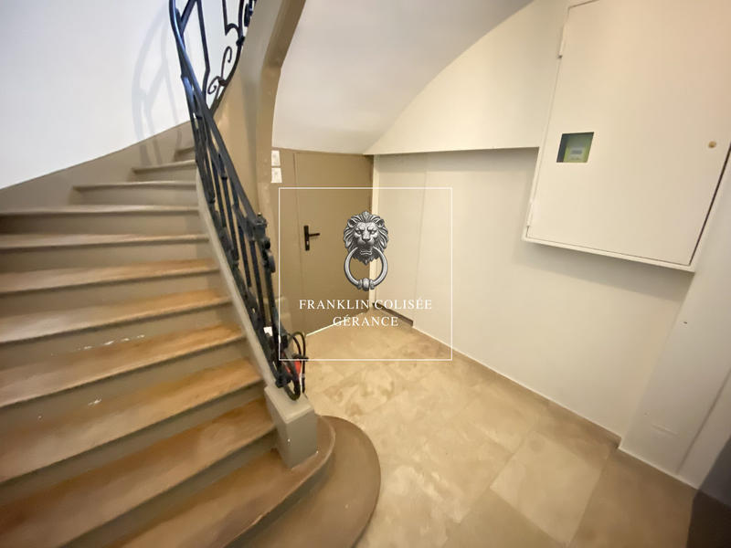 Parking / Garage - 10 m²