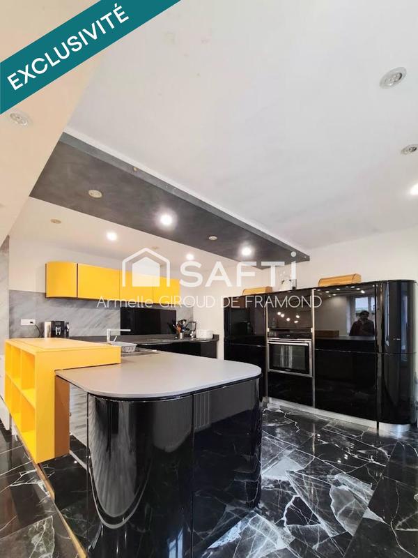 Maison - 177 m² - 8 pièces