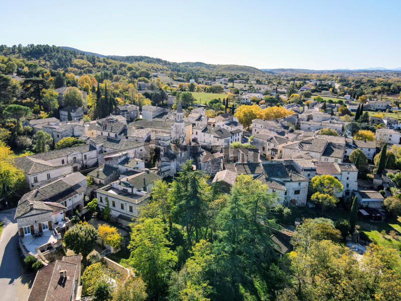 Maison - 479 m² - 15 pièces