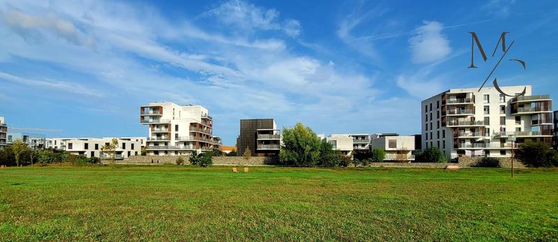 Appartement - 79 m² - 4 pièces