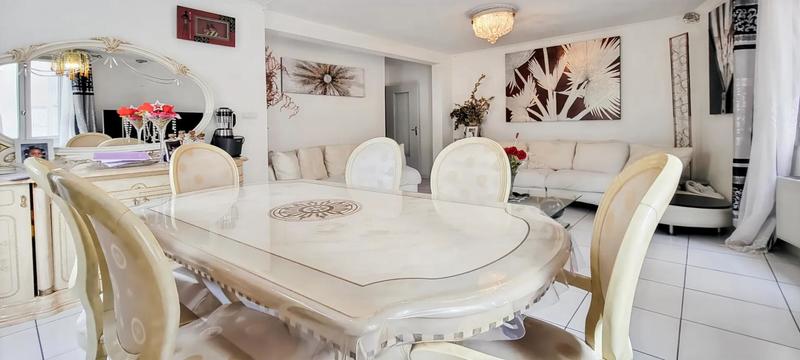 Appartement - 94 m² - 4 pièces