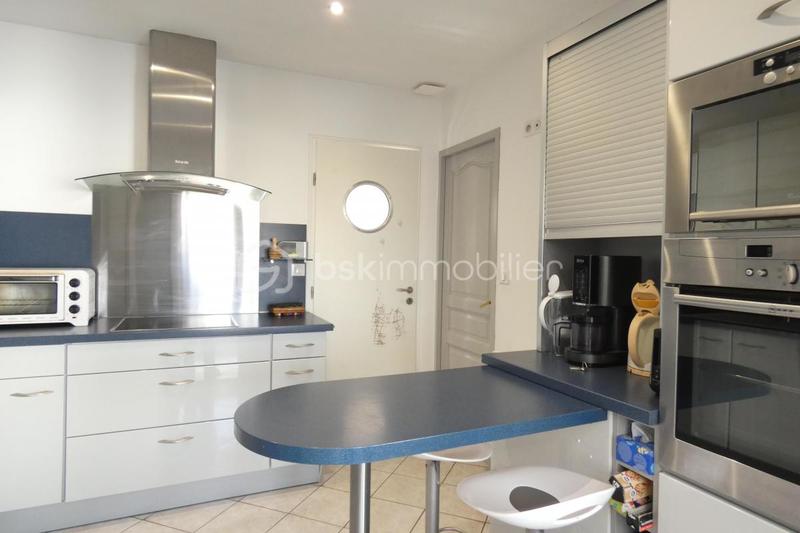 Maison traditionnelle - 120 m² - 6 pièces