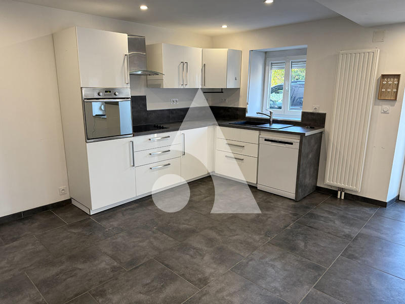 Maison - 98 m² - 5 pièces