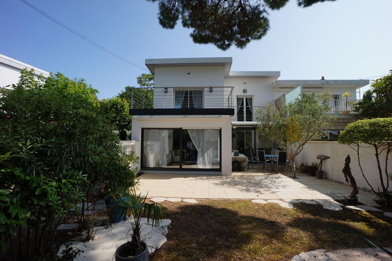 Maison - 144 m² - 7 pièces