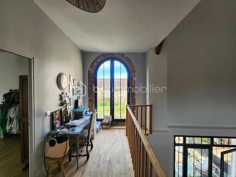 Maison - 392 m² - 6 pièces