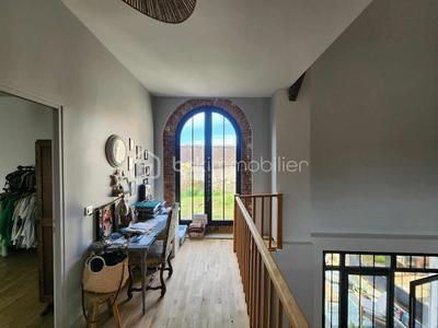 Maison - 392 m² - 6 pièces