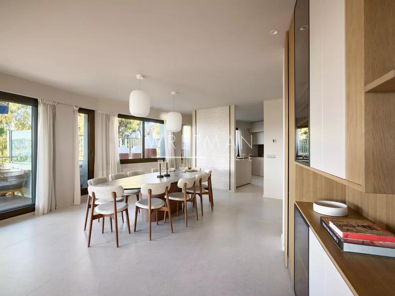 Appartement - 281 m² - 6 pièces