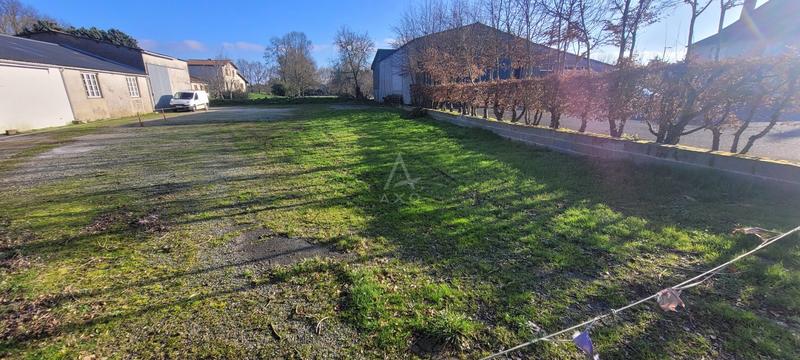 Terrain constructible - 725 m²