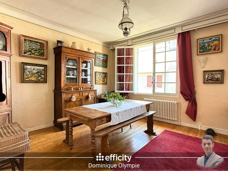 Maison - 193 m² - 7 pièces