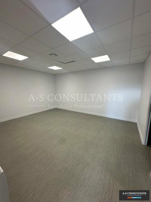 Local commercial - 886 m²