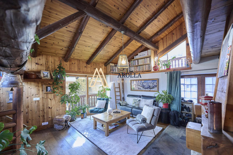 Châlet - 173 m² - 8 pièces