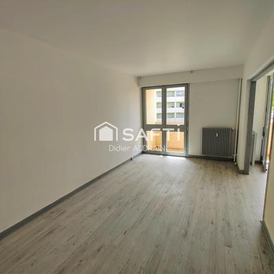 Appartement - 77 m² - 4 pièces