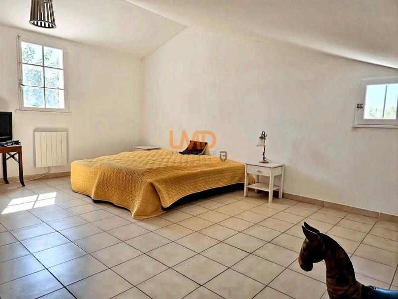 Maison traditionnelle - 166 m² - 6 pièces