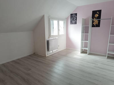 Maison - 107 m² - 6 pièces