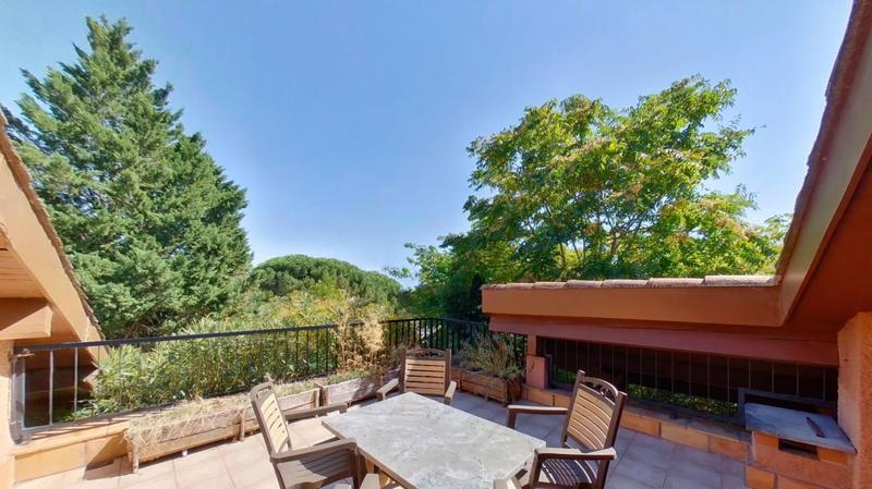 Maison - 340 m² - 6 pièces