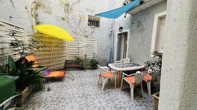 Maison de ville - 160 m² - 9 pièces