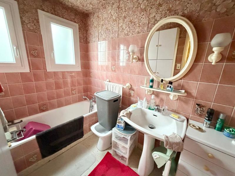 Maison - 110 m² - 4 pièces