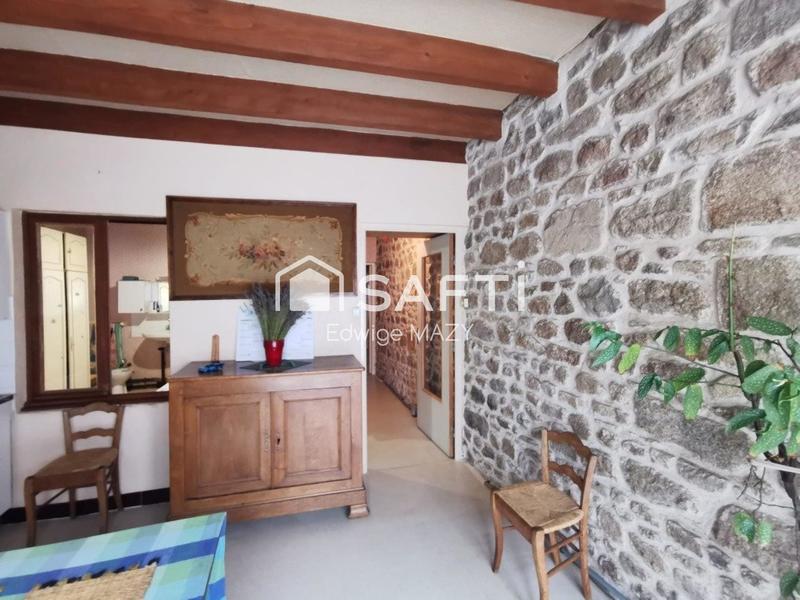 Maison - 265 m² - 10 pièces