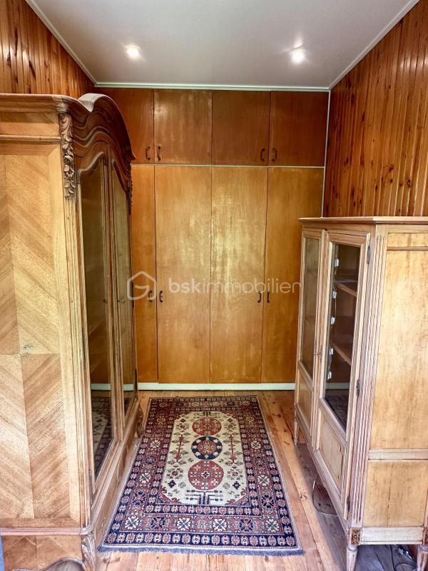 Demeure - 298 m² - 12 pièces