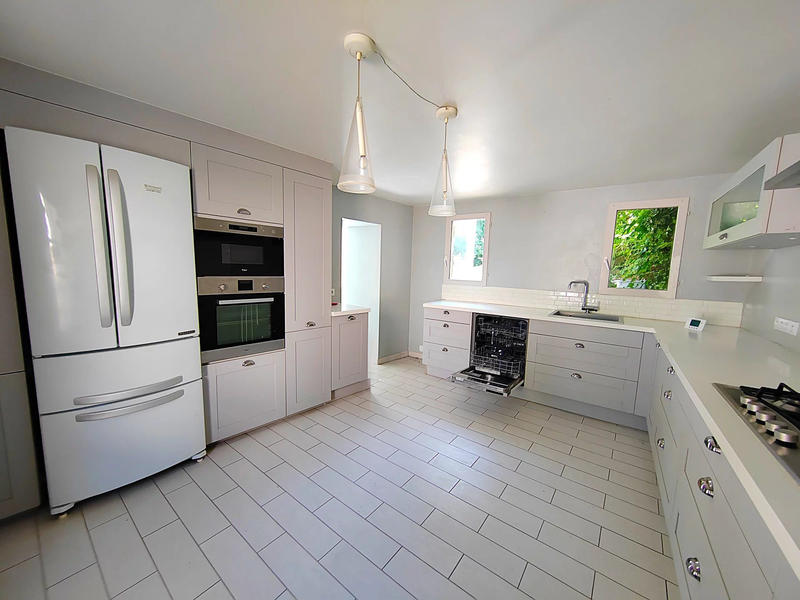 Maison - 167 m² - 8 pièces