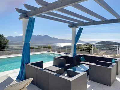 Maison - 185 m² - 6 pièces