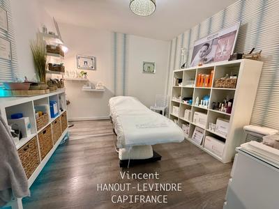 Local commercial - 93 m² - 4 pièces