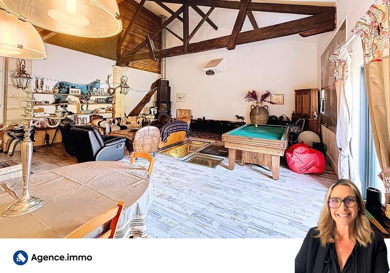 Maison - 322 m² - 10 pièces