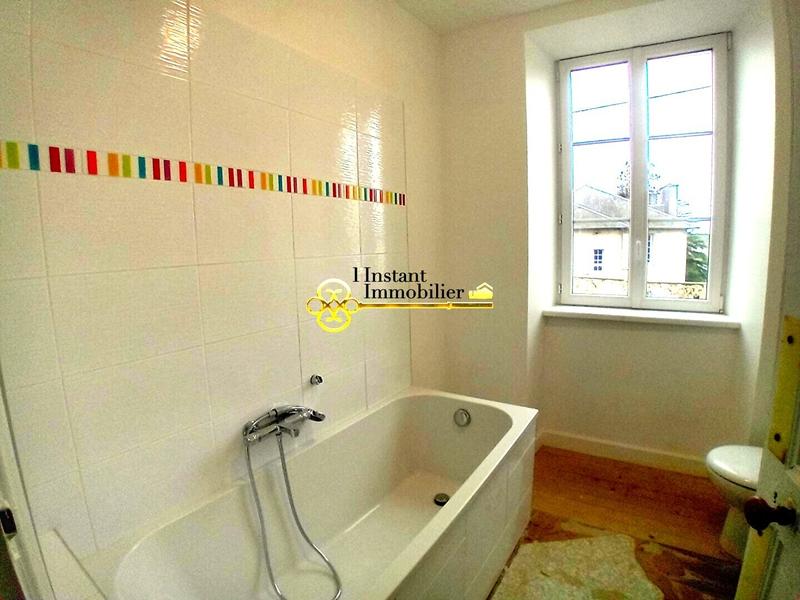 Demeure - 298 m² - 16 pièces