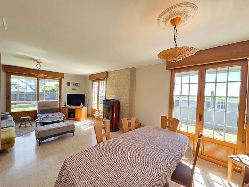 Maison traditionnelle - 137 m² - 6 pièces