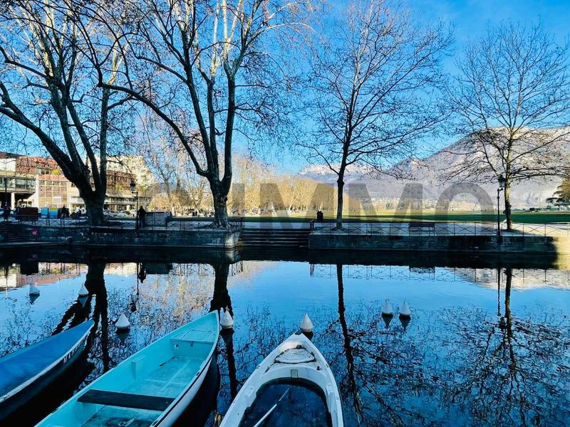 Local commercial - 166 m²