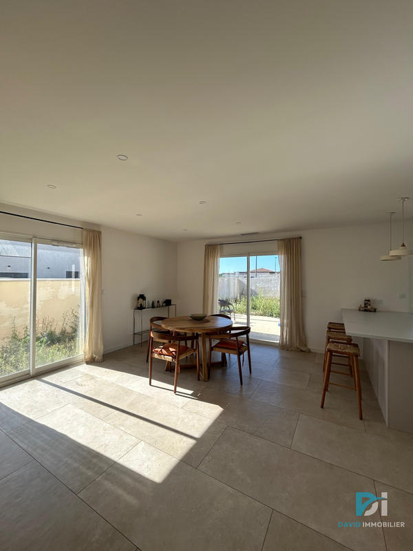 Maison - 98 m² - 4 pièces