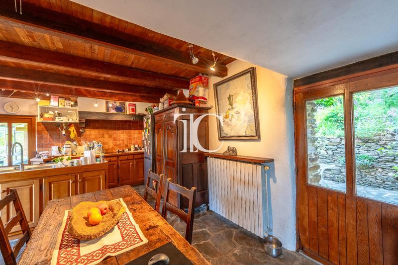 Maison - 205 m² - 8 pièces