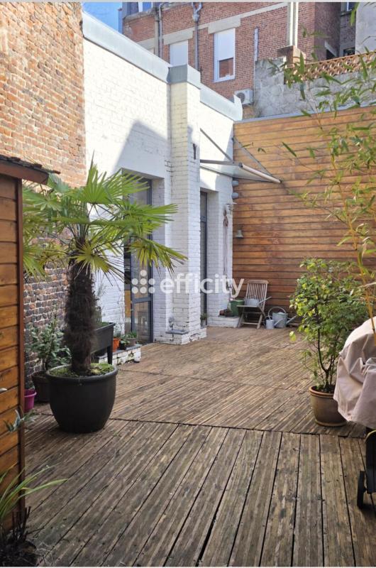 Maison - 212 m² - 9 pièces