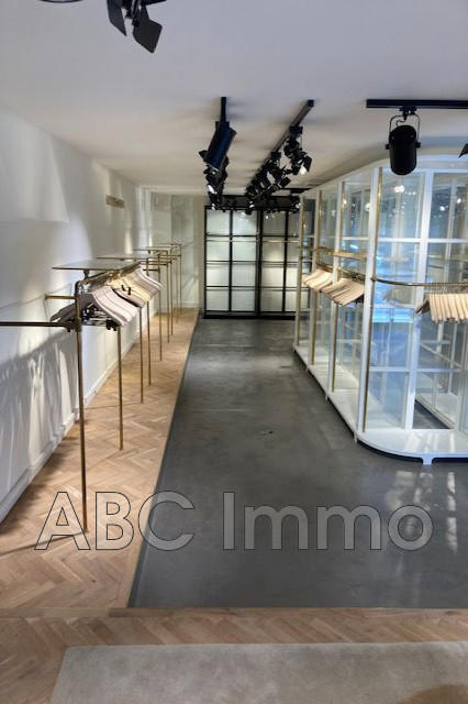 Local commercial - 157 m²