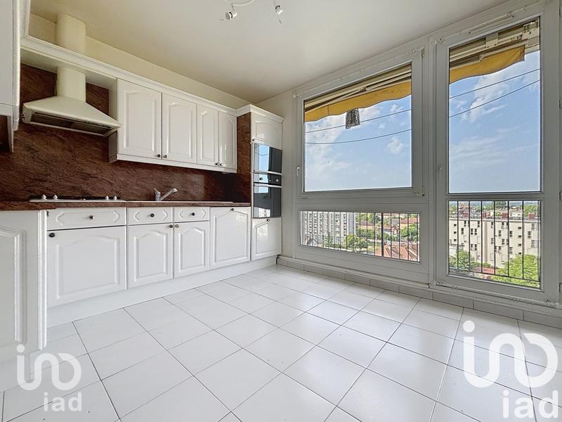 Appartement - 100 m² - 5 pièces