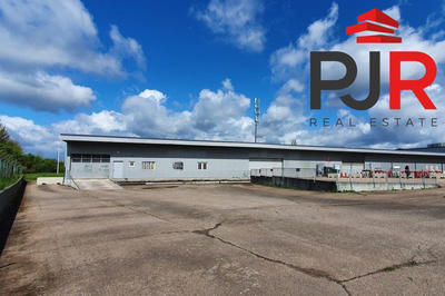 Local d'activités - 642 m²