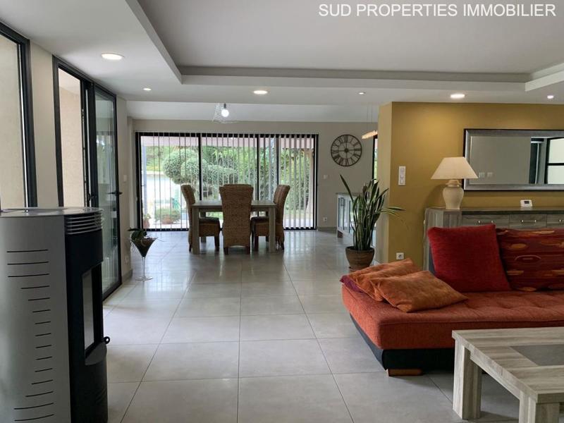 Maison - 210 m² - 6 pièces