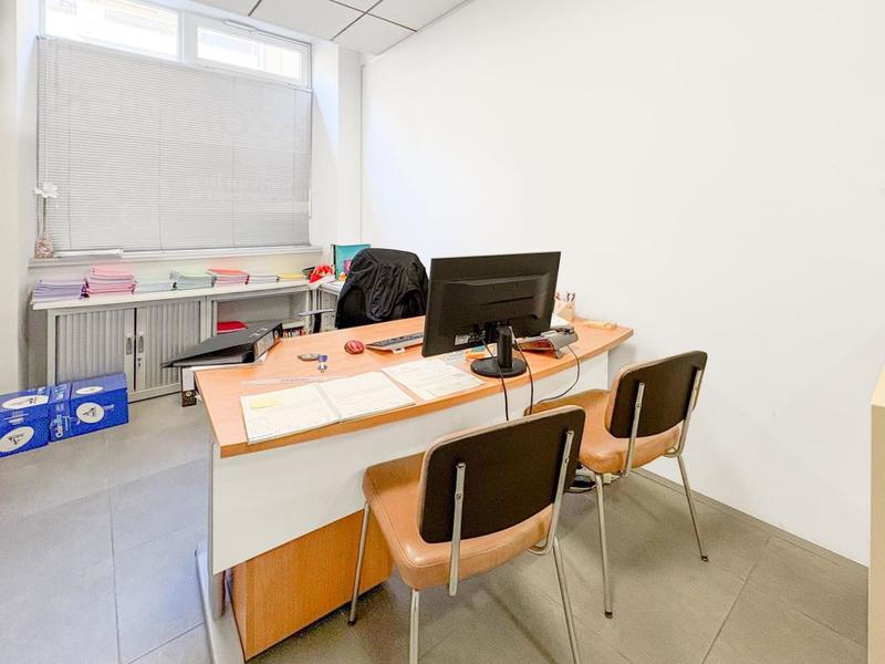 Bureau - 180 m²