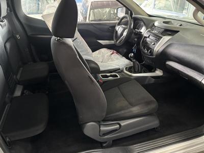 Nissan Navara Np300 2.3 Dci 160 King Cab Acenta