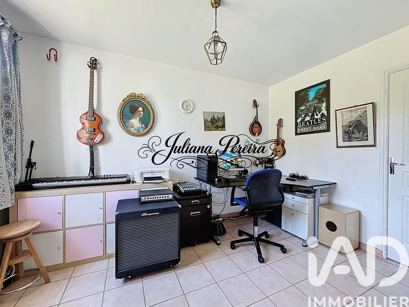 Maison - 205 m² - 9 pièces